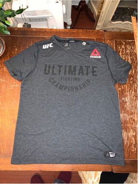 Men's Reebok UFC Ultimate Fighting Championship Gray Black Tee L